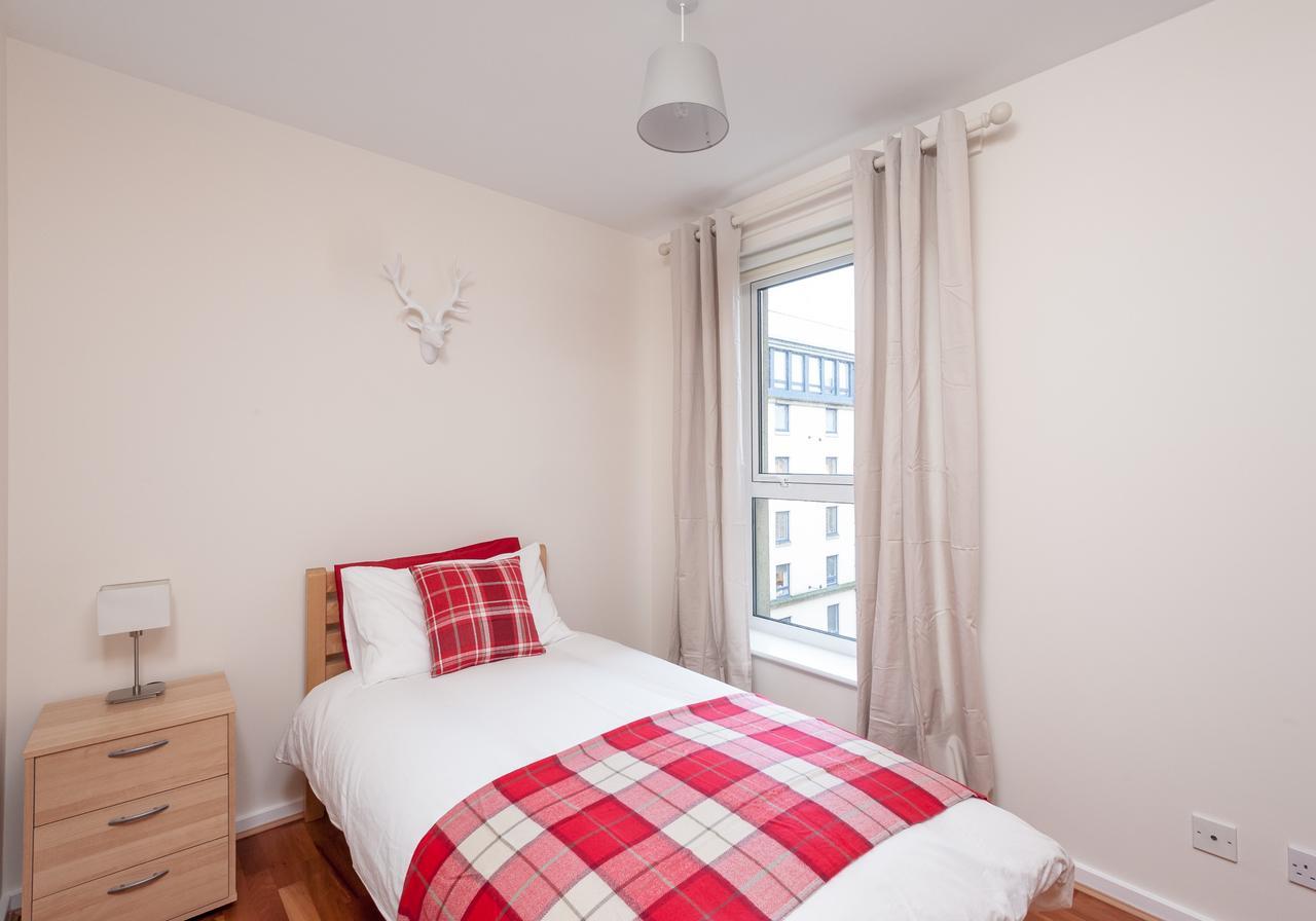 The Holyrood Park Residence Эдинбург Экстерьер фото